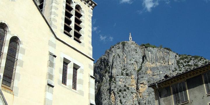 Randonnée sur le sentier de la Chapelle Notre Dame du Roc à Castellane